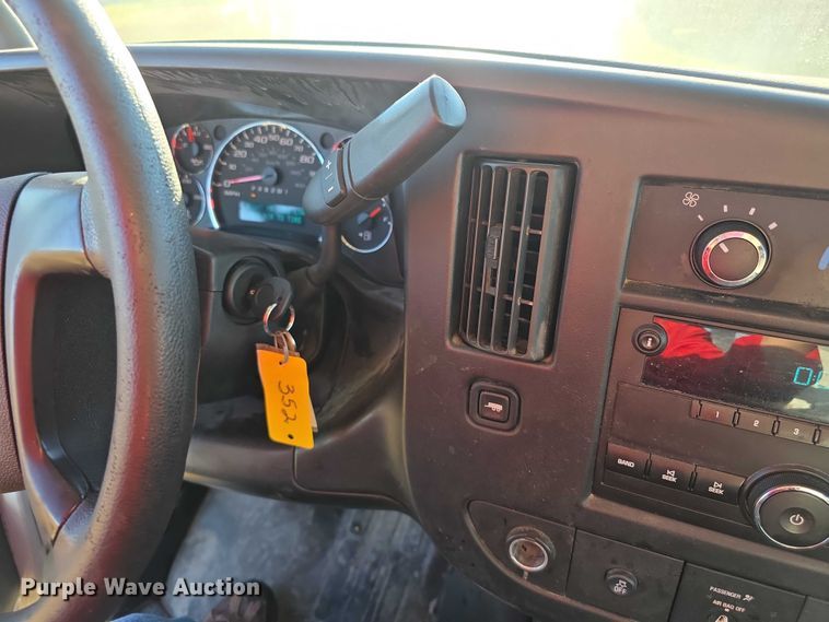 image for item FI0615 2012 Chevrolet Express 2500 van