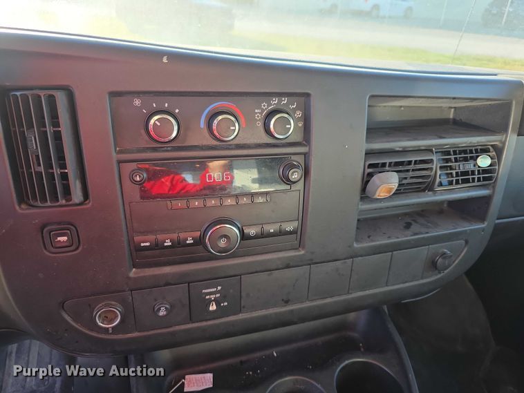 image for item FI0615 2012 Chevrolet Express 2500 van