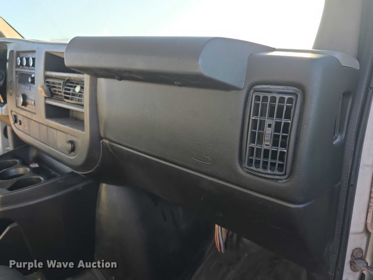 image for item FI0615 2012 Chevrolet Express 2500 van