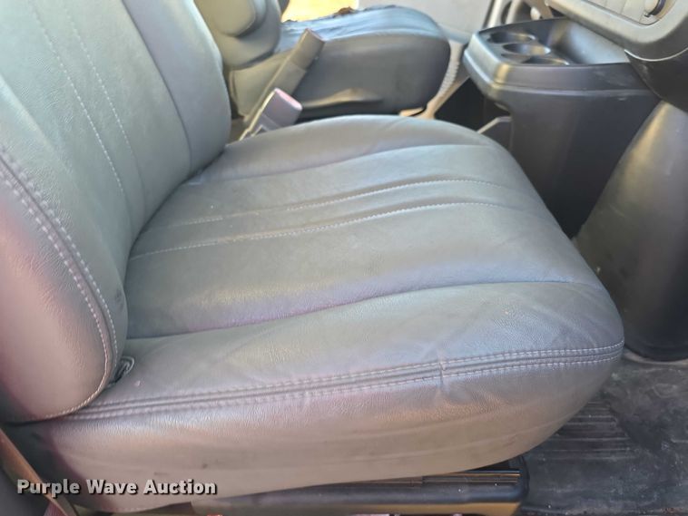 image for item FI0615 2012 Chevrolet Express 2500 van