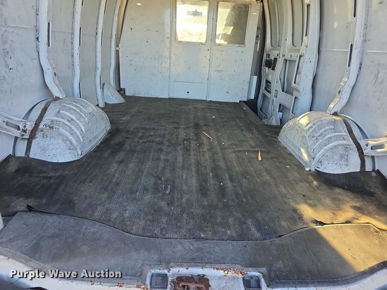 image for item FI0615 2012 Chevrolet Express 2500 van