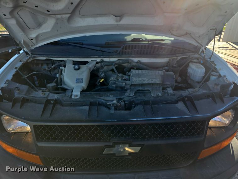 image for item FI0615 2012 Chevrolet Express 2500 van