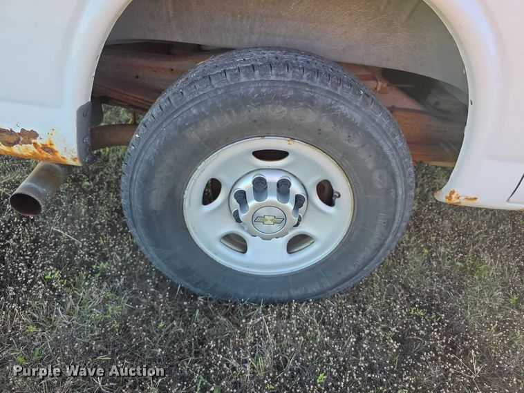 image for item FI0615 2012 Chevrolet Express 2500 van