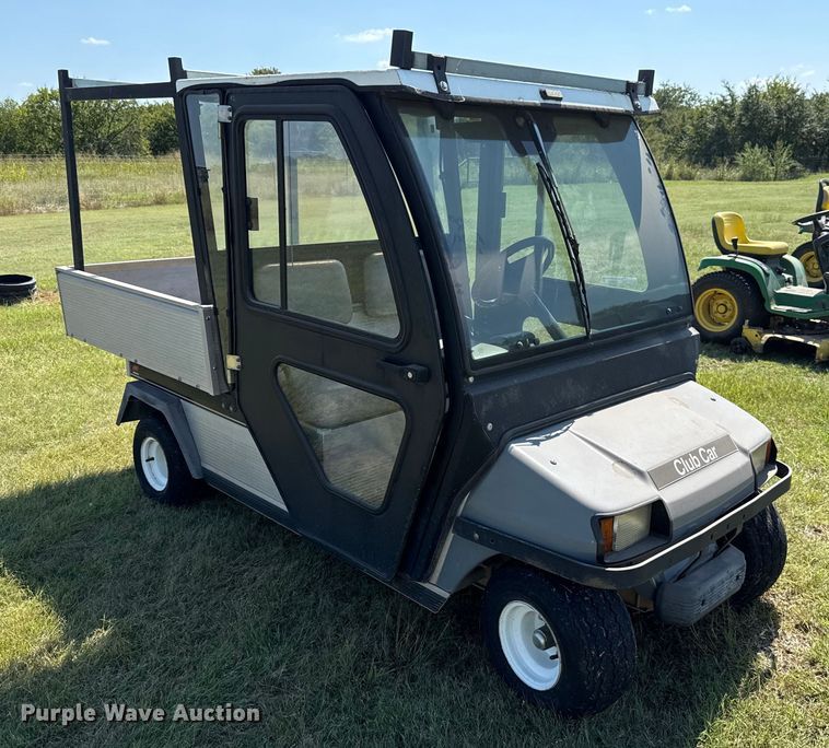 image for item GH9422 2002 Club Car Carryall 2 golf cart