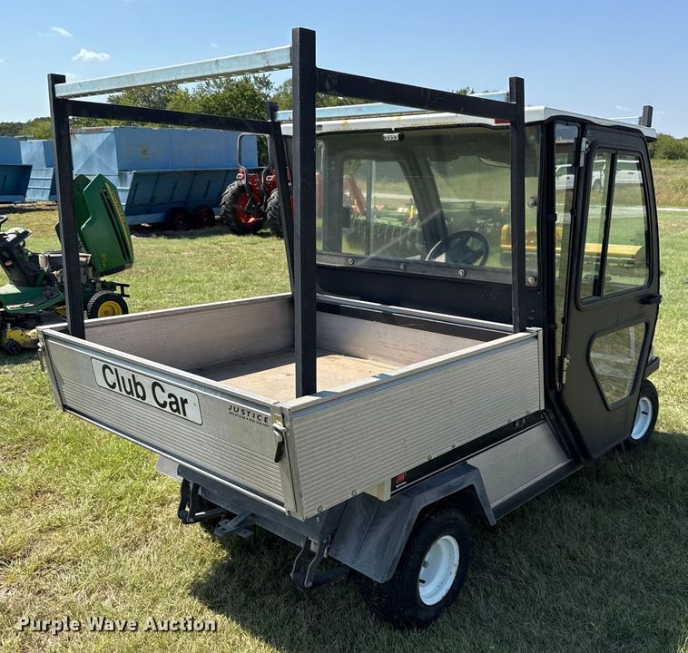 image for item GH9422 2002 Club Car Carryall 2 golf cart