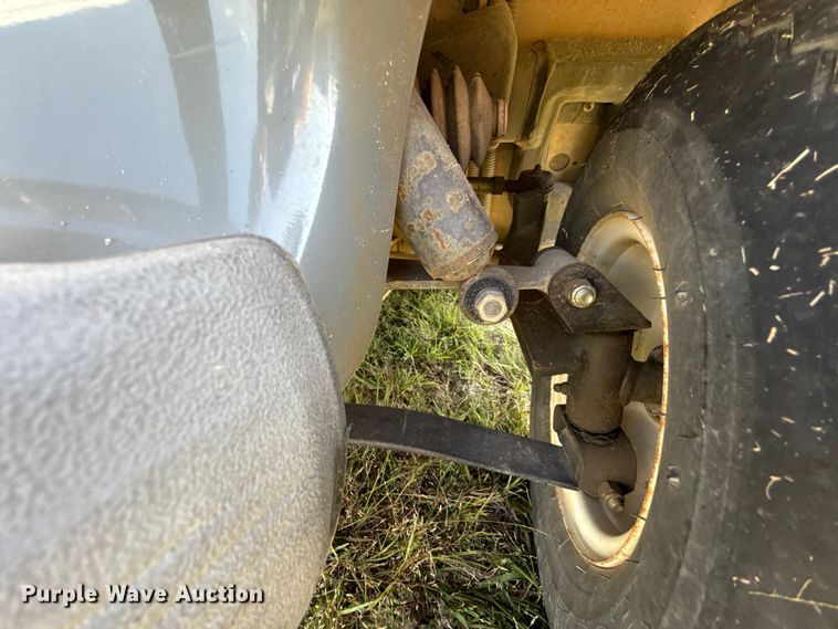 image for item GH9422 2002 Club Car Carryall 2 golf cart