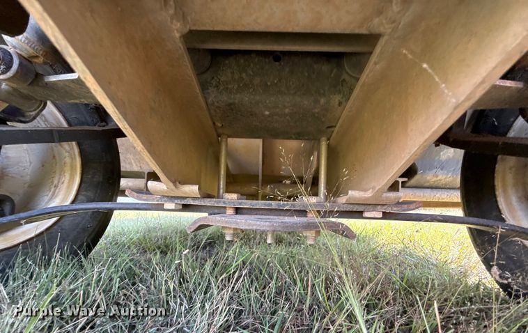 image for item GH9422 2002 Club Car Carryall 2 golf cart