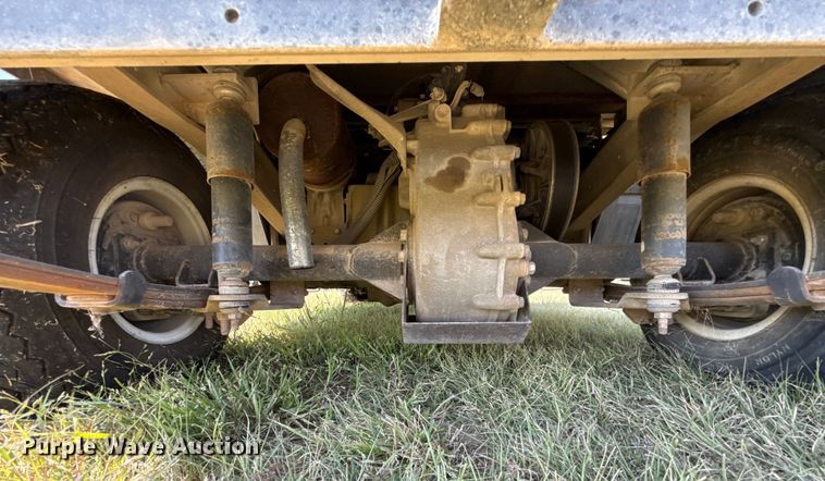 image for item GH9422 2002 Club Car Carryall 2 golf cart