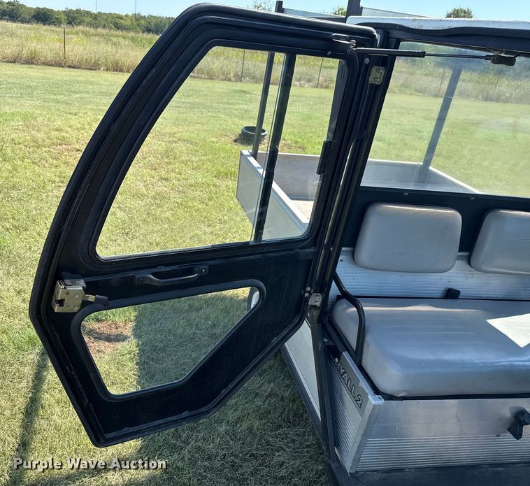 image for item GH9422 2002 Club Car Carryall 2 golf cart