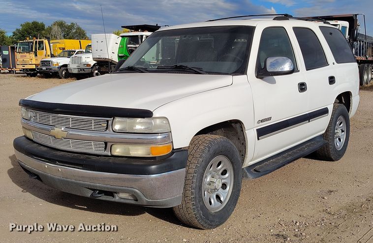 image for item IP9715 2001 Chevrolet Tahoe SUV