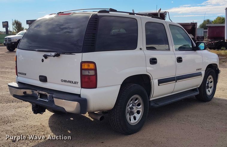 image for item IP9715 2001 Chevrolet Tahoe SUV