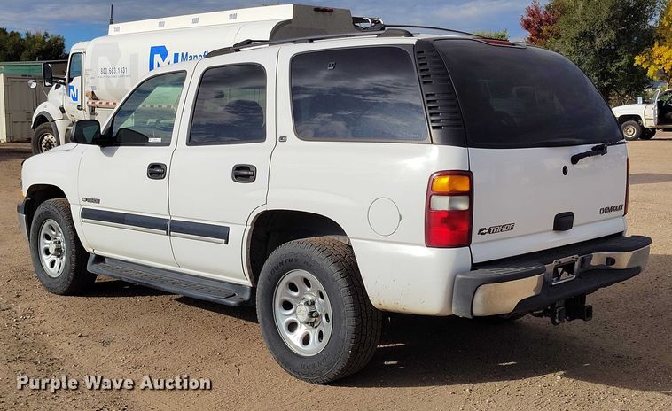 image for item IP9715 2001 Chevrolet Tahoe SUV