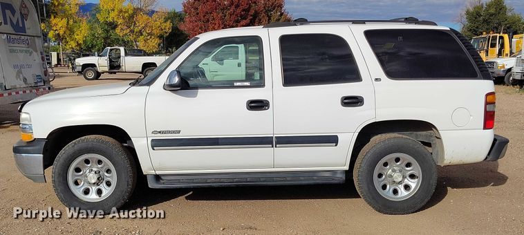 image for item IP9715 2001 Chevrolet Tahoe SUV