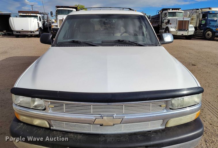 image for item IP9715 2001 Chevrolet Tahoe SUV