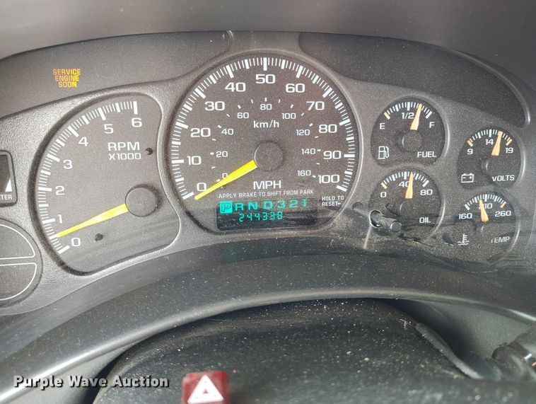 image for item IP9715 2001 Chevrolet Tahoe SUV