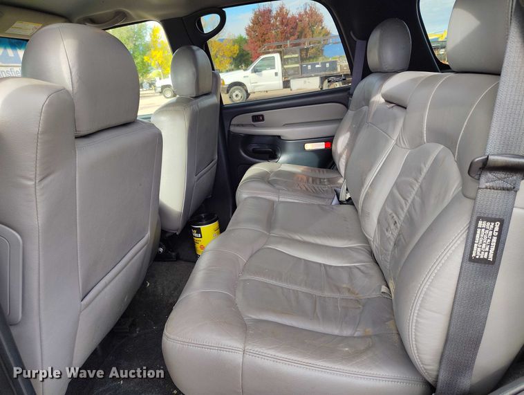 image for item IP9715 2001 Chevrolet Tahoe SUV