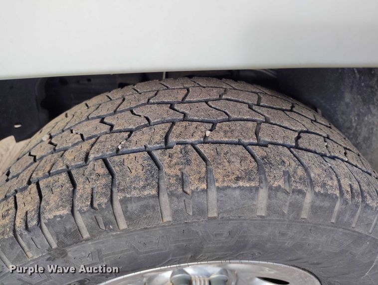 image for item IP9715 2001 Chevrolet Tahoe SUV