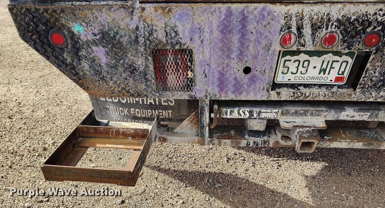 image for item IP9719 2000 Ford F450 Super Duty flatbed truck