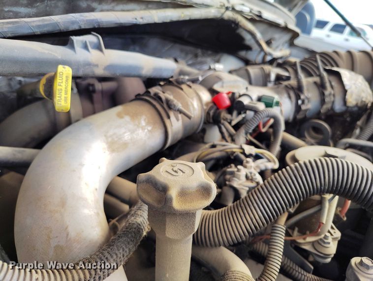 image for item IP9719 2000 Ford F450 Super Duty flatbed truck