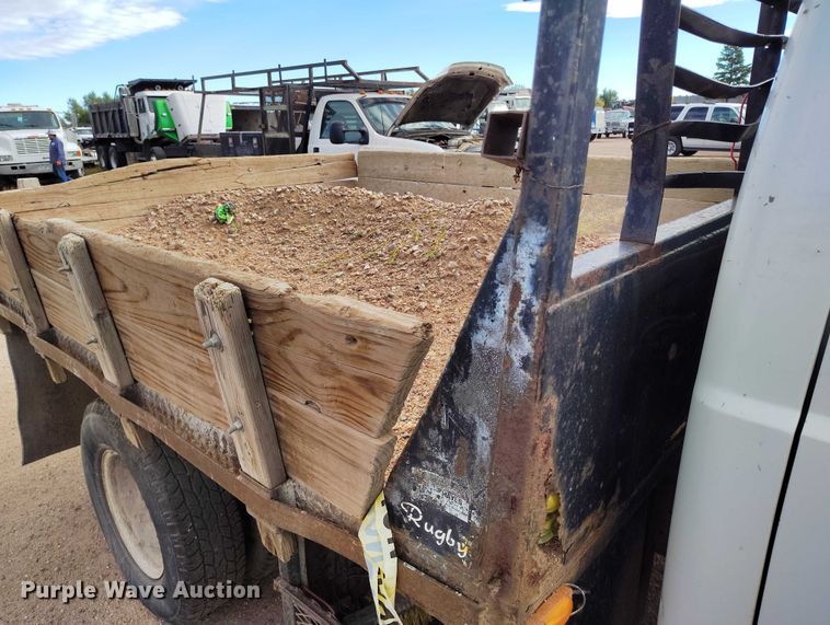 image for item IP9720 2000 Ford F350 Super Duty SuperCab dump flatbed pickup truck