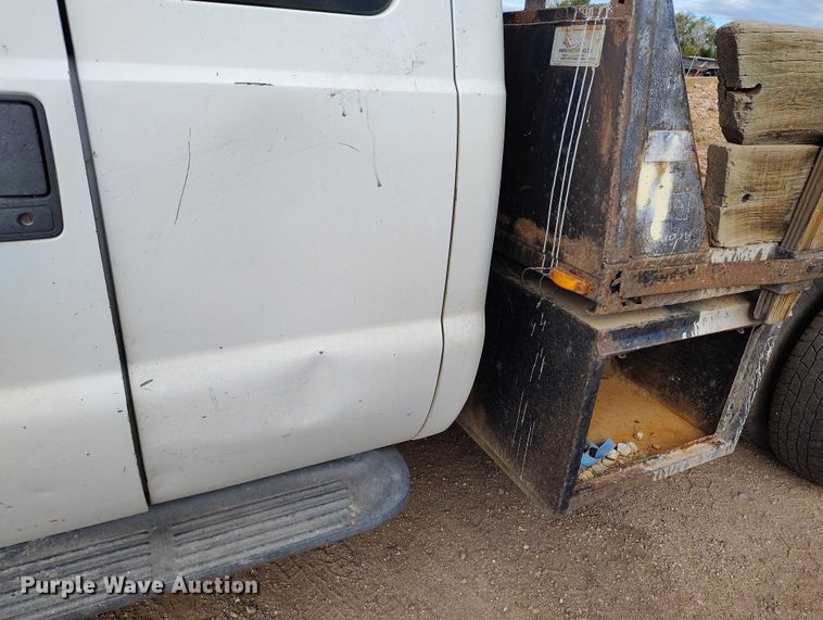 image for item IP9720 2000 Ford F350 Super Duty SuperCab dump flatbed pickup truck