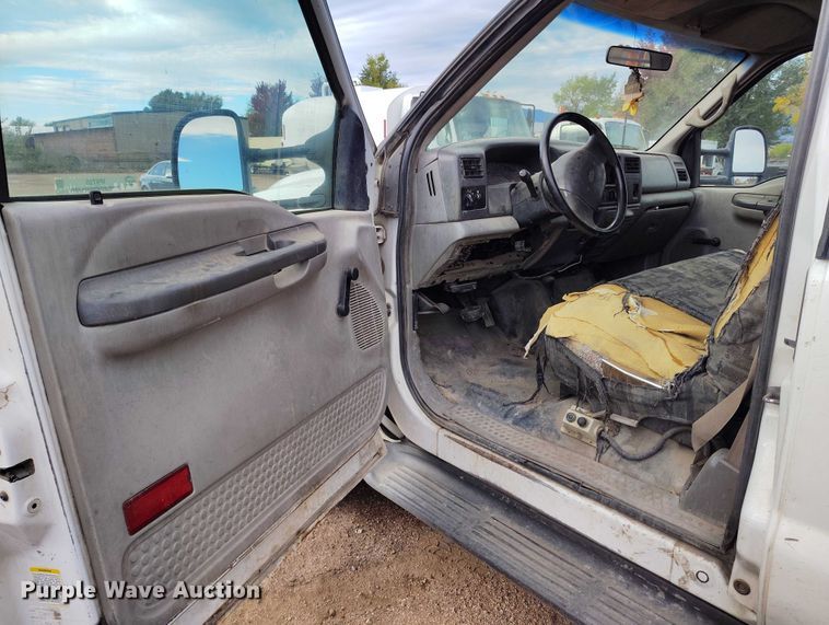 image for item IP9720 2000 Ford F350 Super Duty SuperCab dump flatbed pickup truck