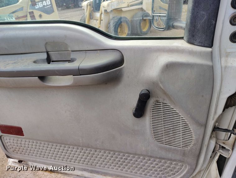 image for item IP9720 2000 Ford F350 Super Duty SuperCab dump flatbed pickup truck