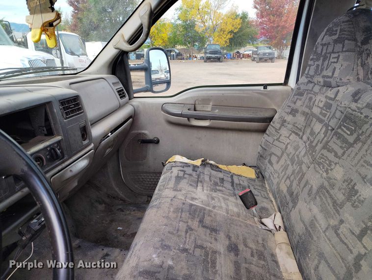 image for item IP9720 2000 Ford F350 Super Duty SuperCab dump flatbed pickup truck