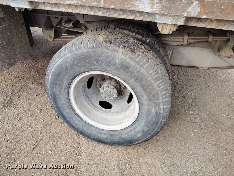 image for item IP9720 2000 Ford F350 Super Duty SuperCab dump flatbed pickup truck