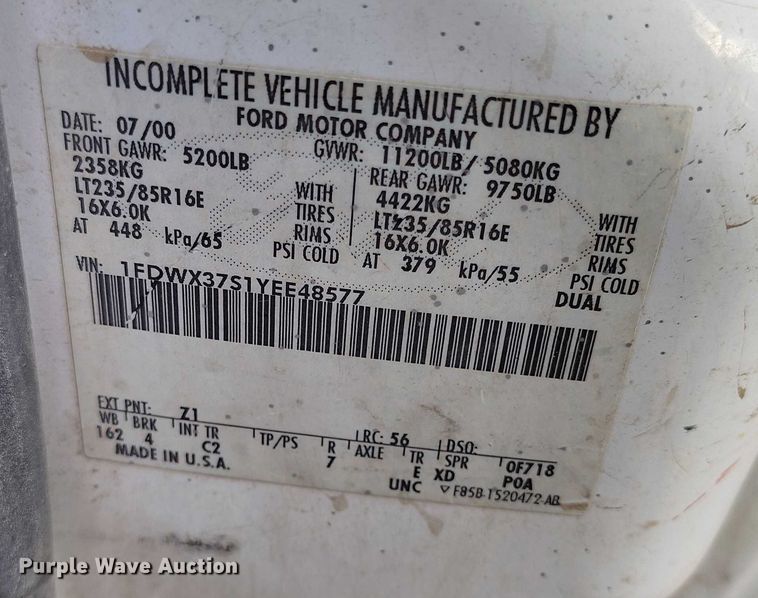 image for item IP9720 2000 Ford F350 Super Duty SuperCab dump flatbed pickup truck