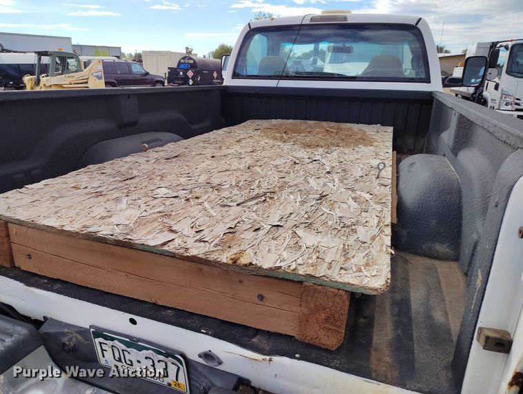 image for item IP9722 2002 Dodge Ram 2500 SLT pickup truck