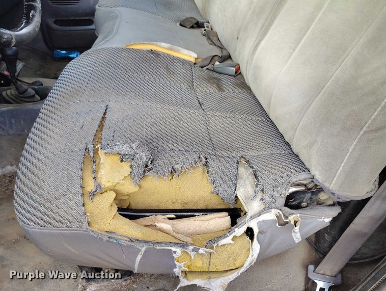 image for item IP9722 2002 Dodge Ram 2500 SLT pickup truck