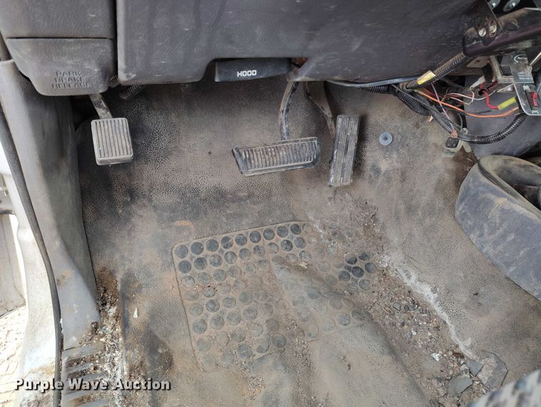 image for item IP9722 2002 Dodge Ram 2500 SLT pickup truck