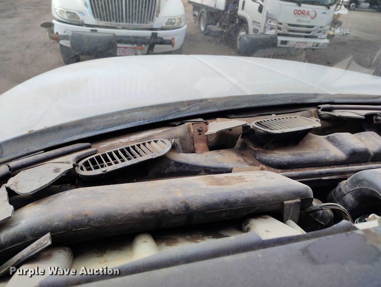 image for item IP9722 2002 Dodge Ram 2500 SLT pickup truck