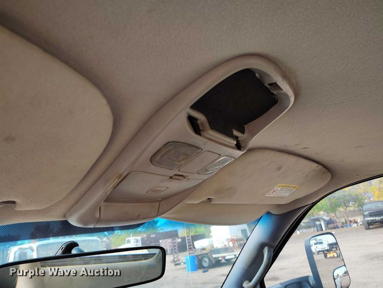 image for item IP9722 2002 Dodge Ram 2500 SLT pickup truck