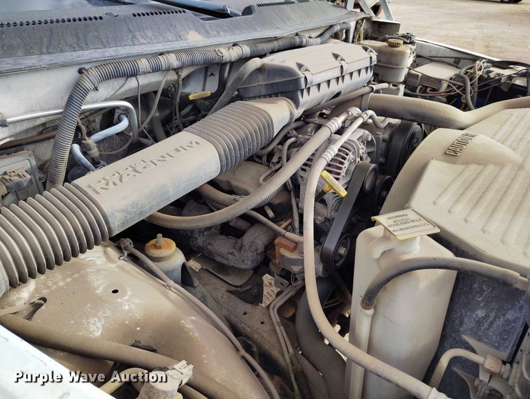 image for item IP9722 2002 Dodge Ram 2500 SLT pickup truck