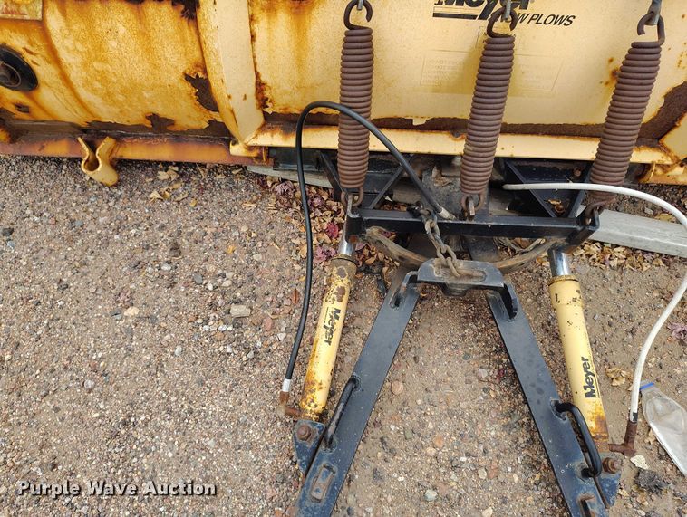 image for item IP9722 2002 Dodge Ram 2500 SLT pickup truck