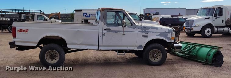 image for item IP9723 1997 Ford F250 XL pickup truck