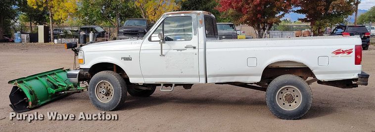 image for item IP9723 1997 Ford F250 XL pickup truck