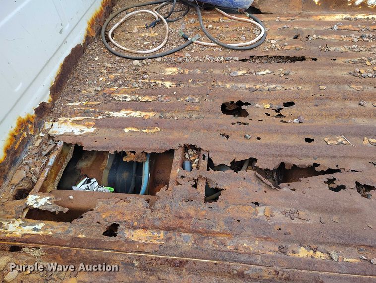 image for item IP9723 1997 Ford F250 XL pickup truck