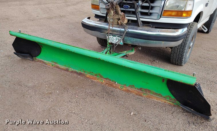 image for item IP9723 1997 Ford F250 XL pickup truck