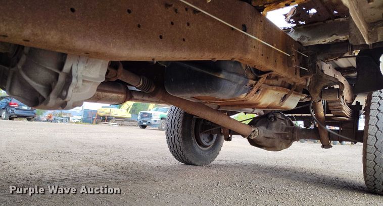 image for item IP9723 1997 Ford F250 XL pickup truck