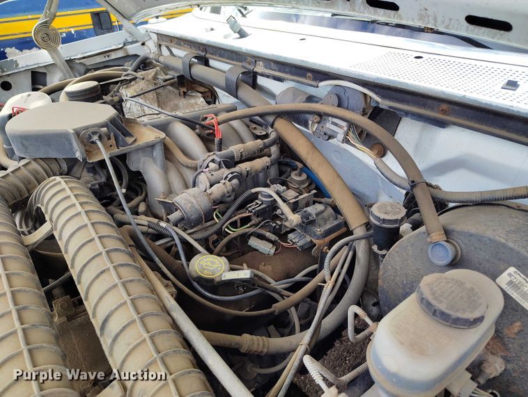 image for item IP9723 1997 Ford F250 XL pickup truck