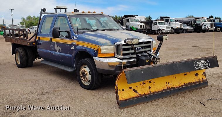 image for item IP9724 1999 Ford F550 Super Duty flatbed truck