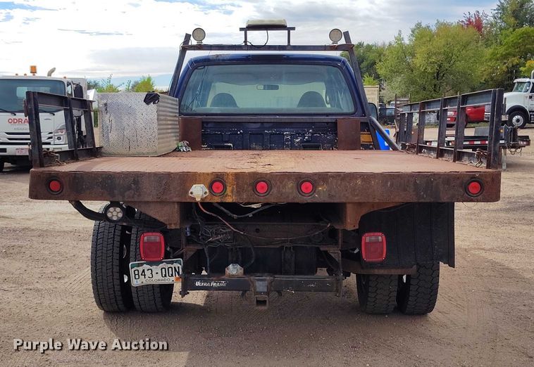 image for item IP9724 1999 Ford F550 Super Duty flatbed truck