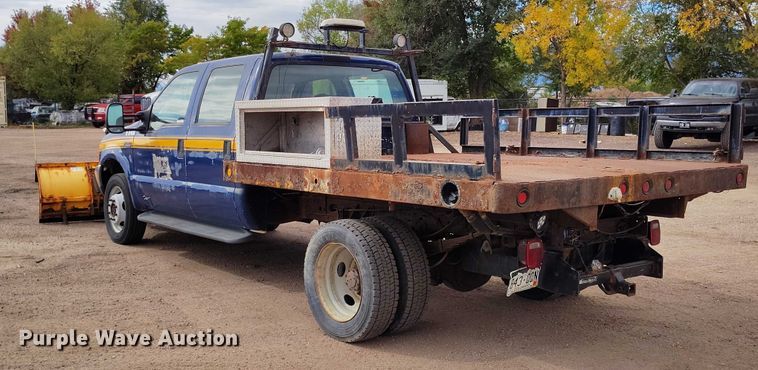 image for item IP9724 1999 Ford F550 Super Duty flatbed truck