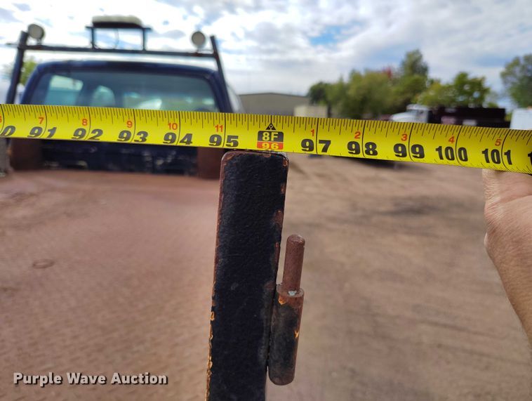 image for item IP9724 1999 Ford F550 Super Duty flatbed truck