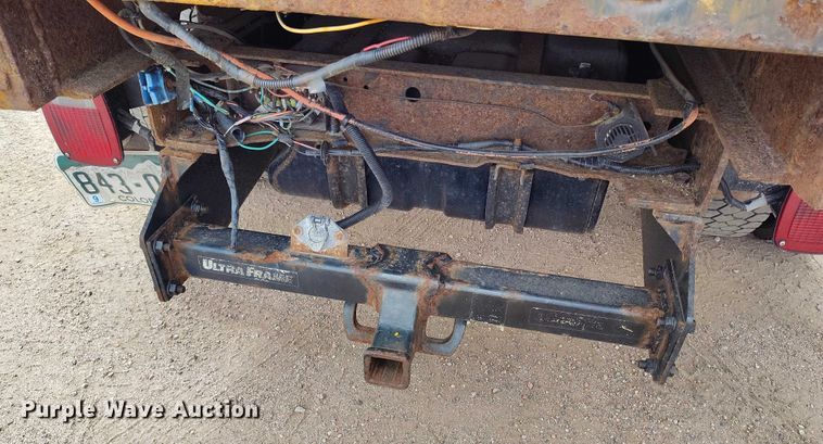 image for item IP9724 1999 Ford F550 Super Duty flatbed truck