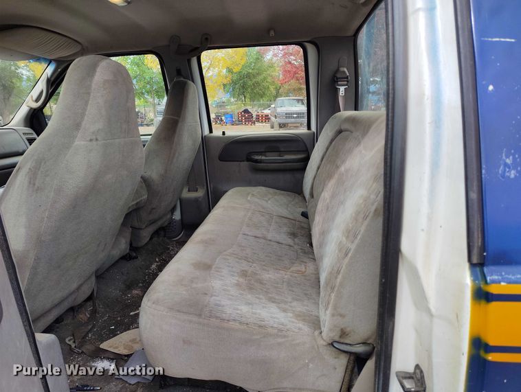 image for item IP9724 1999 Ford F550 Super Duty flatbed truck