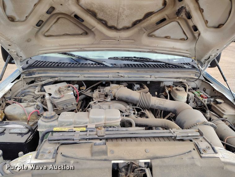 image for item IP9724 1999 Ford F550 Super Duty flatbed truck